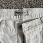 Abercrombie & Fitch Abercrombie High-Rise Jeans Photo 2