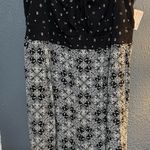 Torrid Women's Black and White Patterned Jumpsuit. Size 2 Photo 3