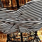 Niptuck Swim Bikini Top Size 6 Black White Striped Swimsuit Beach Cruise… Photo 3