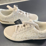 A.N.D Gold and white sneakers size 8.5 Photo 0