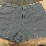 Universal Threads Universal Thread striped shorts Photo 0