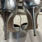 H by Halston  “London” Silver Leather High Heel Ankle Strap Pump Sz 8 Photo 3