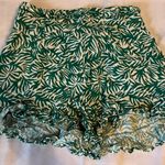 Topshop Flowy Shorts Green And Tropical Photo 1