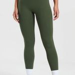 Gymshark Green Elevate Leggings Size Medium Photo 0