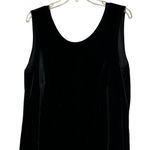 Amanda Smith  II Black Velvet‎ Dress Photo 1