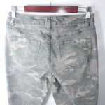 No Boundaries NoBo 11 30x23 Cammo Mid Rise Raw Hem Capri Pants Photo 4