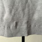 Gray quarter sleeve crew neck top Photo 1