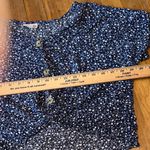 SO ‎ Women's Navy Floral Blouse Cropped Ditsy Floral M Photo 6