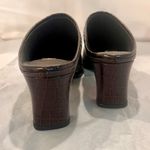 Brighton Tapa Brown Leather Weave Strap Buckle Mules Croc Heel Pumps Size US 7.5 Photo 7