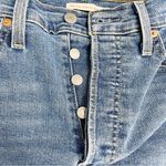 Levi's Levi’s Ribcage Straight Ankle Jeans in Summer Slide Medium Wash Crop Size 27 | 4 Photo 8