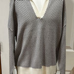 TRUTH by RepublicCream & Black Chevron Pattern Top – Size Large Photo 0