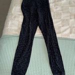 Lululemon  Align Pant II 25"
Formation Camo Deep Coal Multi / Black
Size 6 Photo 0