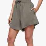 Lululemon Feeling Femme Short Grey Sage Size 4 Photo 0