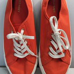 Old Navy lace size 8 sneakers Photo 2