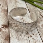 Unsigned Silver Photo 1