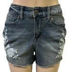 Torrid High Rise Floral Embroidered Denim Raw Hem Blue Jean Shorts Womens 10 Photo 0