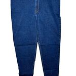 Levi's VINTAGE Levi’s High Waisted Relaxed Fit Tapered Leg Jeans
Size 18 Photo 0