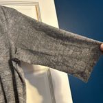 Apt. 9 Women’s gray 3/4 sleeve vneck top Photo 3