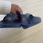 OOFOS Women Deep Blue Flip Photo 5