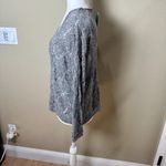Boutique NWT VERTE  Open Weave Crochet Grey Knit Sweater - S/M Photo 4