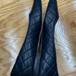 Bruno Magli Bianca Flats Shoes Women's 7 Black Quilted Leather Pointed Toe S25 Photo 4