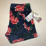 LuLaRoe Jade Capri Leggings Photo 2