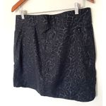 Orvis  Womens Embossed Pull On Travel Skort Golf Black Rose Embossed Print Sz M Photo 2