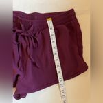 Woman’s Short Shorts Burgundy Color Front Pockets Pre Photo 3