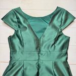 Alfred Sung NWT - - Women’s Hunter Green Cap Sleeve Cocktail Dress - Size 12 Photo 4