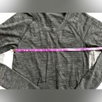 Lululemon  Long Sleeve Heathered Black Womens Small Photo 4