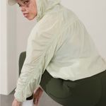 Athleta Expedition Hike Shell Photo 2