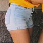 Divided High-Waisted Denim Shorts Photo 0