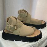 Free People  MEL LUG SOLE PLATFORM WRAP SANDAL IN NEUTRAL TAN EUC SIZE 8 /38 Photo 2