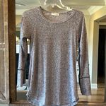 Twenty Second Speckled Gray Top Long Sleeve Polyester Linen Spandex Cute with Leggings Photo 0