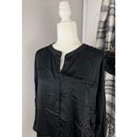 LYSSÉ LYSSE The Eco Satin Shirt (EcoVero™ Stretch Satin) Photo 9