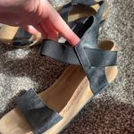 Pierre Dumas Wedges Photo 1