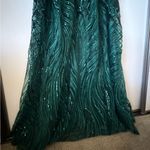 Elegant Green Off Photo 6