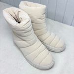Gentle Souls by Kenneth Cole Cream Quilted Rosette Puff Booties Size 7.5 Photo 4