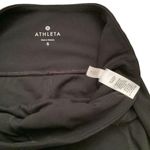 Athleta Women’s black Workout Capri Pants Style #305922 Photo 2