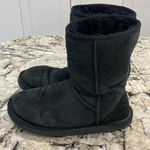 UGG Black  Australia Classic Short- Women’s size 7‎ Photo 0