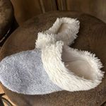 Isotoner Cozy Comfy  Slippers Gray House Shoes Womens 7.5 8 Photo 4