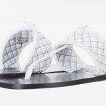 Joie  Batton White Quilted Leather Sandal 38.5 8 8.5 T Strap Thong Photo 9