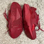 Nike  huraches red 7.5 Photo 3