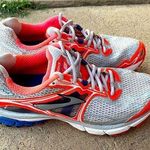 Brooks Ravenna 5 Running Shoes Women’s Size 9.5 Photo 0