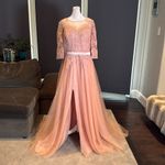 Women’s Pink Lace Appliqué Tulle Wedding Formal Prom Dress Leg Slit Size L NWOT Size L Photo 2