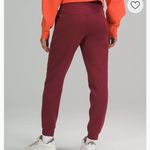 Lululemon  Scuba High Rise Jogger Sz 8 Photo 1