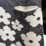 GRAY SWEATER WITH WHITE FLOWERS ROUNDED HEM… FOR HER PREMIUM BRAND FROM PARIS Size M Photo 6