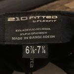 Men’s 210 fitted hat baseball cap flat bill crackle print A Wool Acrylic Spandex Black Photo 3