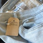 Levi's NWT 724 HIGH RISE SLIM STRAIGHT WOMEN'S JEANS (PLUS) SZ-20W Photo 3