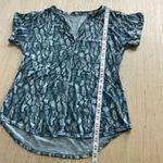 L.L.Bean  Hunter Green Snake Skin Print Rolled Short Sleeve Top Size Medium Photo 5